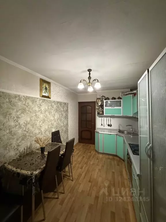 3-к кв. Свердловская область, Екатеринбург ул. Родонитовая, 9 (82.0 м) - Фото 1