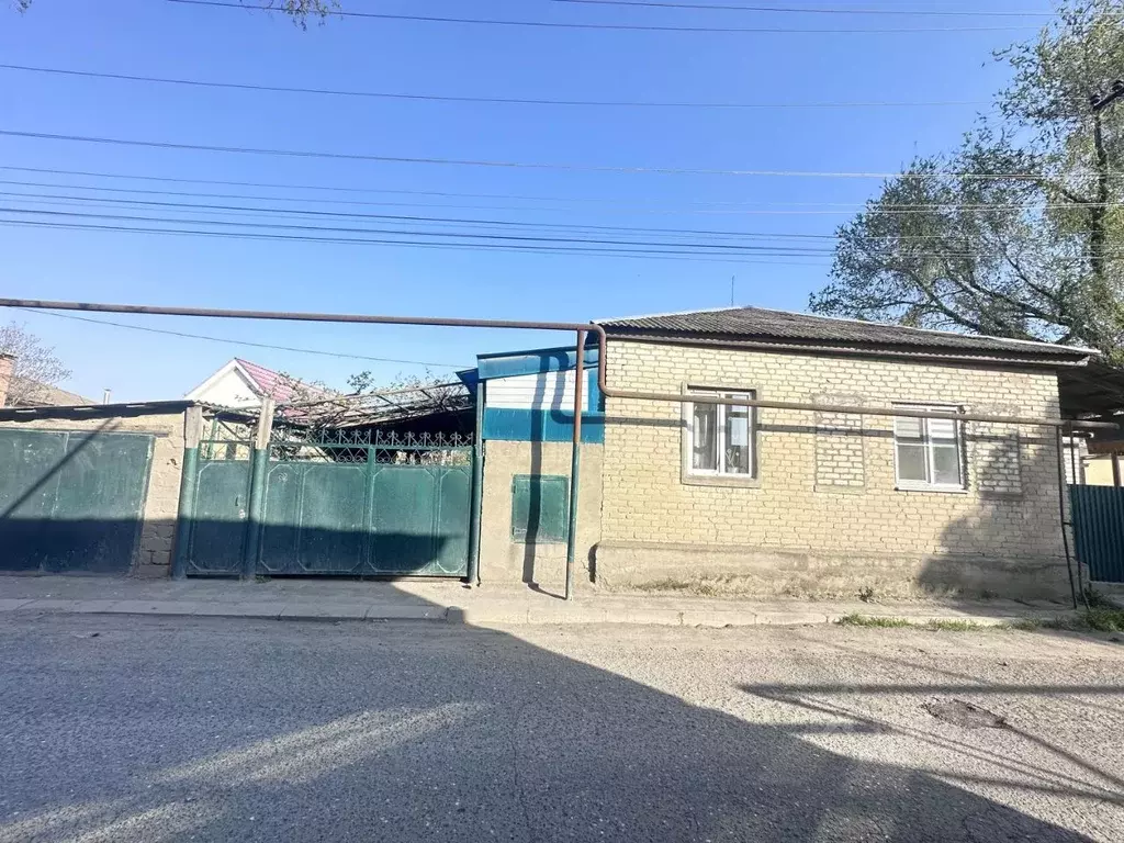 Дом в Дагестан, Кизляр ул. Кирова, 32 (161 м) - Фото 0