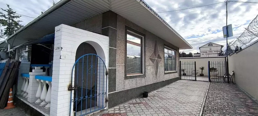 Помещение свободного назначения в Севастополь ул. Промышленная, 2А (38 ... - Фото 0