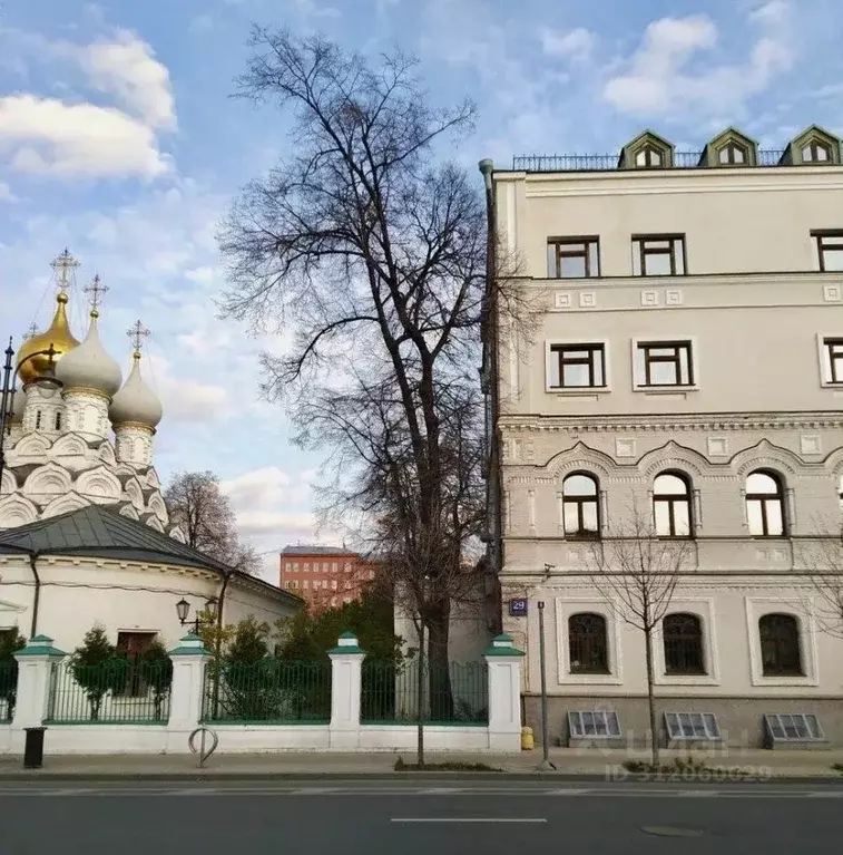 Дом в Москва ул. Малая Ордынка, 7 (350 м) - Фото 0