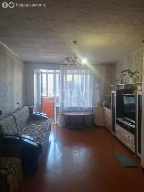 3-комнатная квартира: Бирск, улица 8 Марта, 32А (58.7 м) - Фото 1