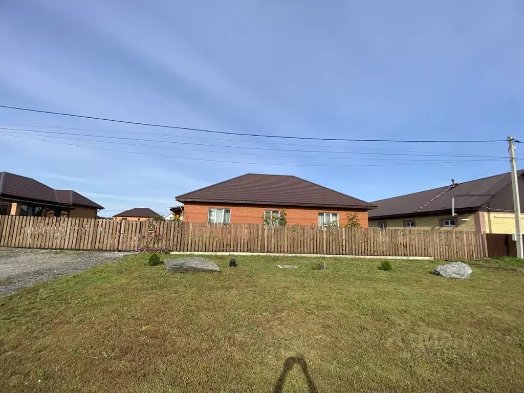 Дом в Омская область, Омский район, с. Розовка ул. Сергея Лазо, 48 ... - Фото 1