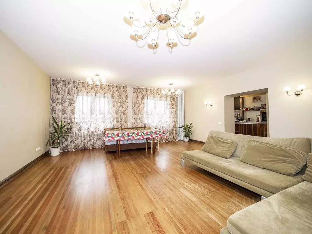 Дом в Новосибирская область, Новосибирск ул. Станкевича, 38 (190 м) - Фото 1