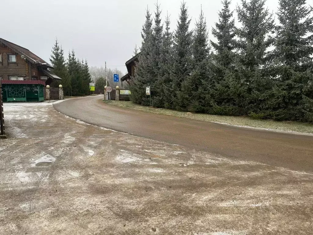 Участок в Калужская область, Совхоз Боровский с/пос, д. Акулово ул. ... - Фото 1