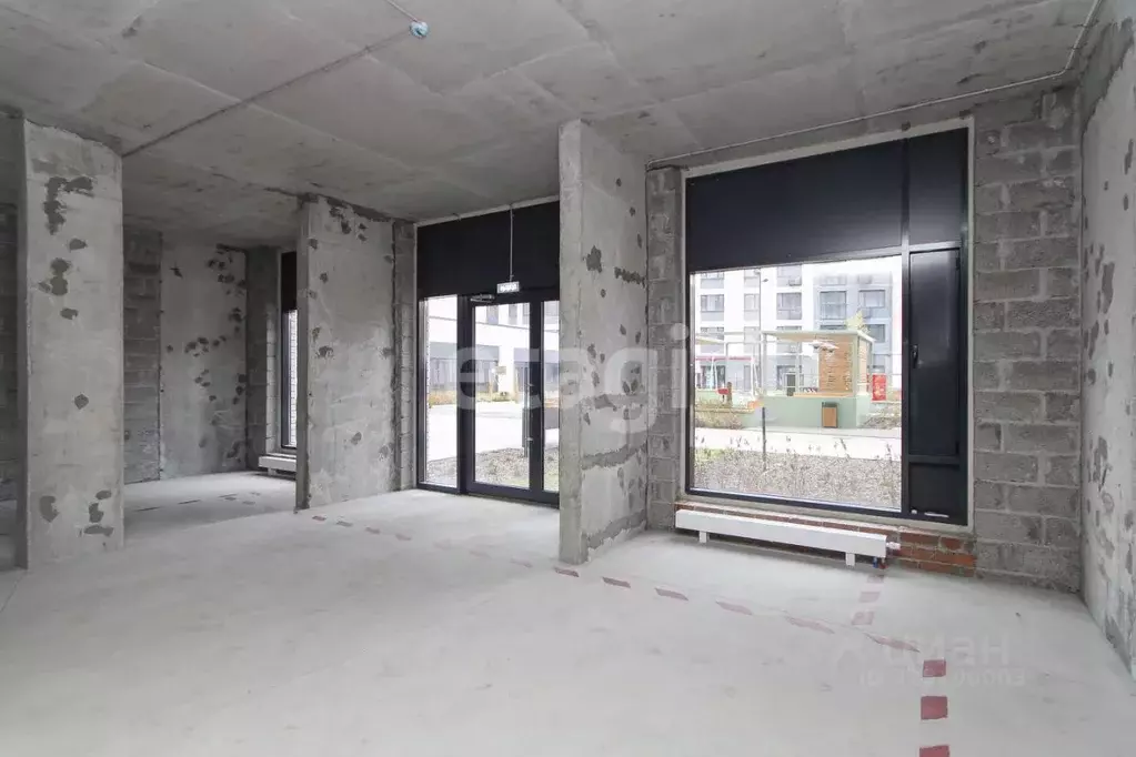 Помещение свободного назначения в Тюменская область, Тюмень ул. ... - Фото 1