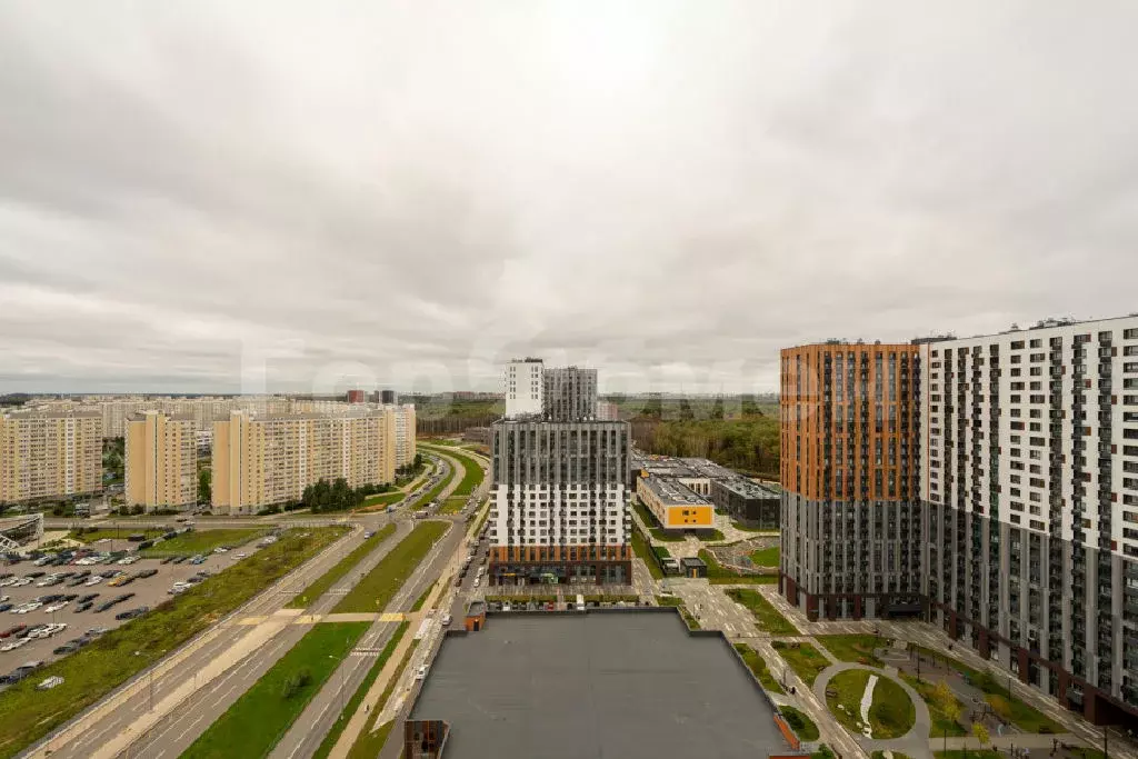 Продается 4-комнатная квартира - Фото 2