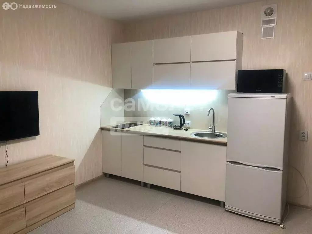 Квартира-студия: Челябинск, улица Александра Шмакова, 33 (29 м) - Фото 0