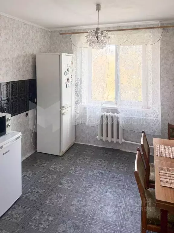 2-к кв. Тюменская область, Тюмень 6-й мкр, ул. Валерии Гнаровской, 5 ... - Фото 1