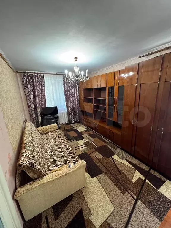 2-к. квартира, 42 м, 1/9 эт. - Фото 0