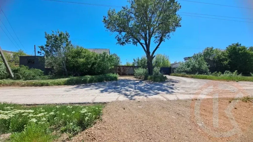 Помещение свободного назначения в Крым, Сакский район, с. Уютное ул. ... - Фото 1