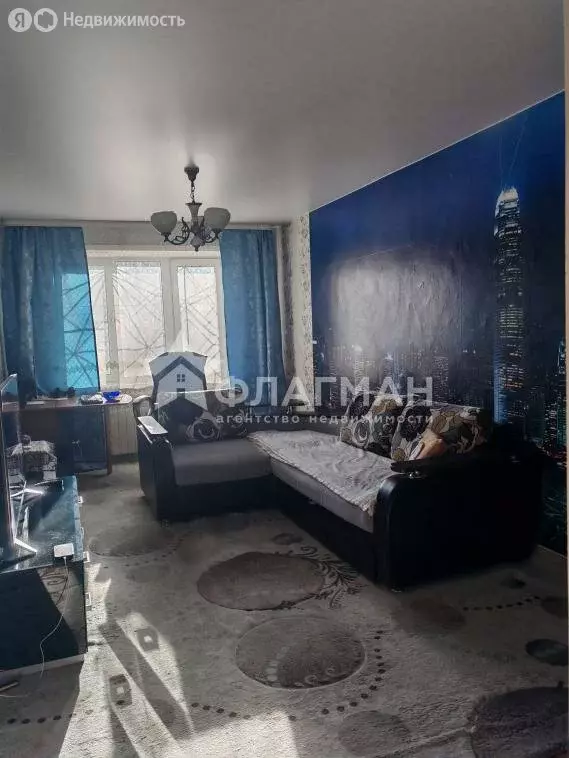 2-комнатная квартира: Усолье-Сибирское, проспект Красных Партизан, 31 ... - Фото 1