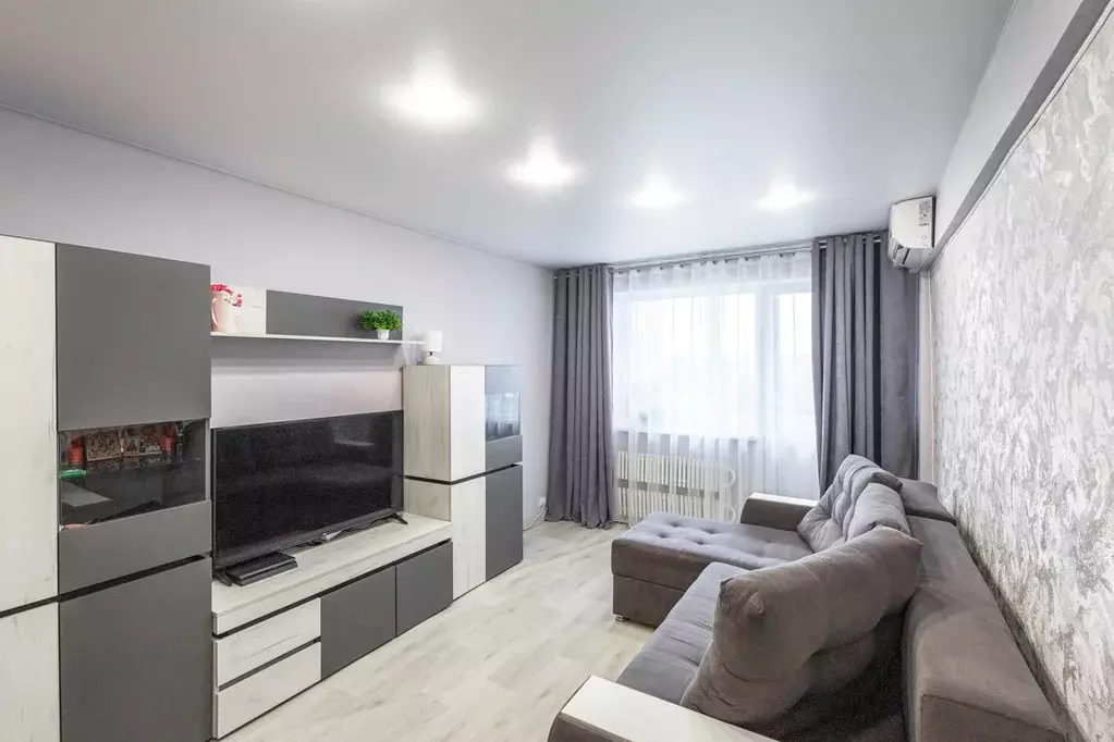 Продаётся 3-к квартира, 61.7 м - Фото 1