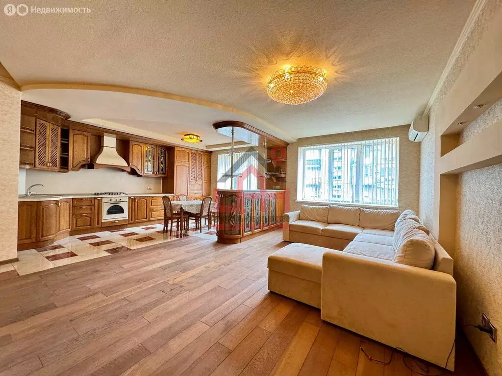 3-комнатная квартира: Ессентуки, улица Орджоникидзе, 84к1 (105.5 м) - Фото 0