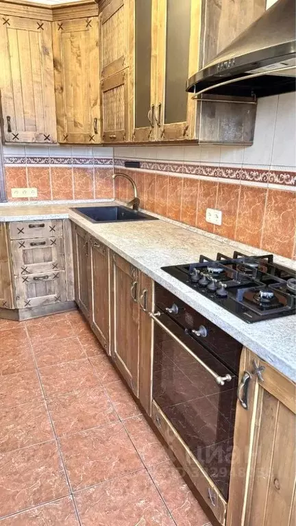 3-к кв. Башкортостан, Уфа ул. Заки Валиди, 1 (70.0 м) - Фото 2