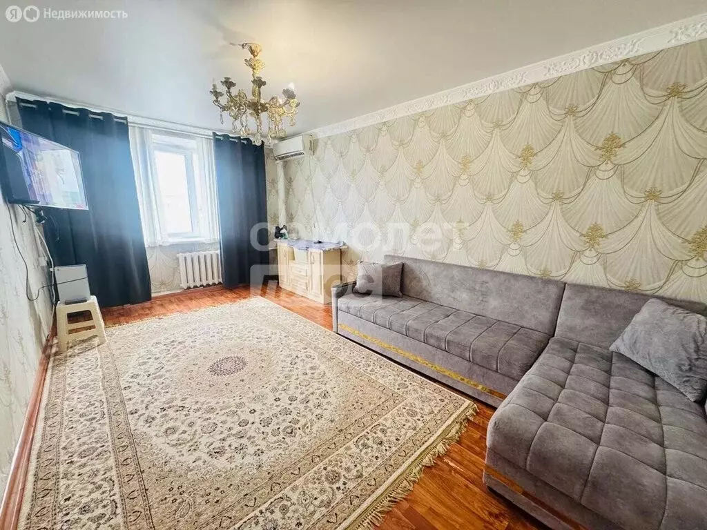 3-комнатная квартира: Грозный, улица имени А.С. Сулейманова, 25 (69 м) - Фото 1