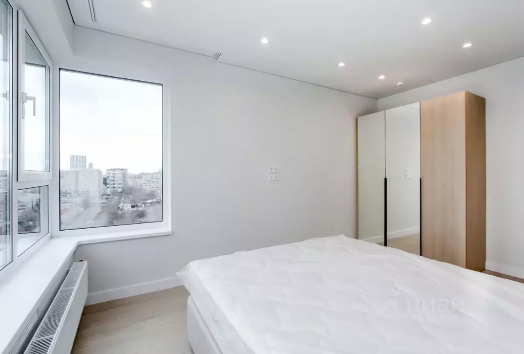 3-к кв. Свердловская область, Екатеринбург ул. Шаумяна, 24 (52.0 м) - Фото 1