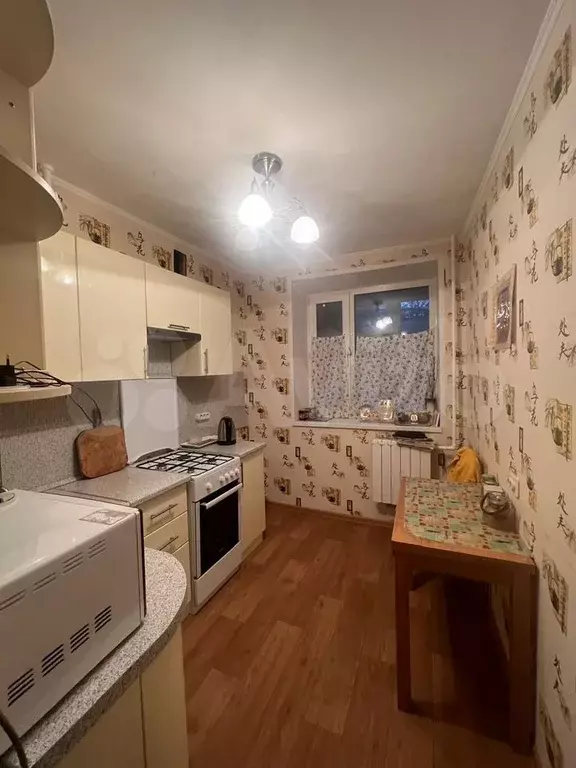 2-к. квартира, 49 м, 1/9 эт. - Фото 0