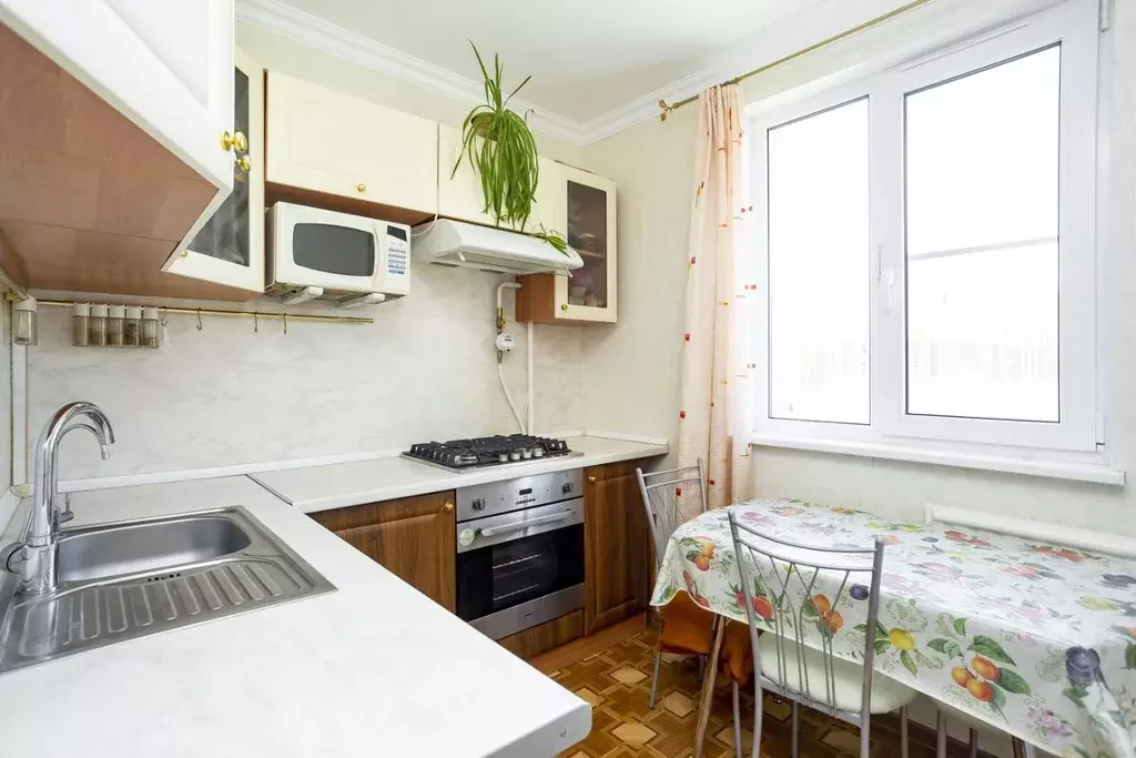 2-к кв. Санкт-Петербург ул. Дыбенко, 12К1 (51.1 м) - Фото 0