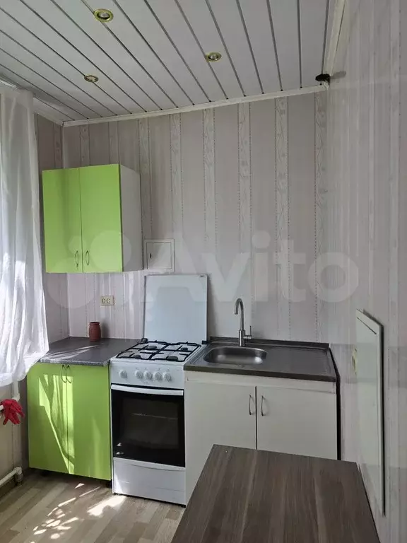 Комната 15,7 м в 3-к., 1/5 эт. - Фото 1