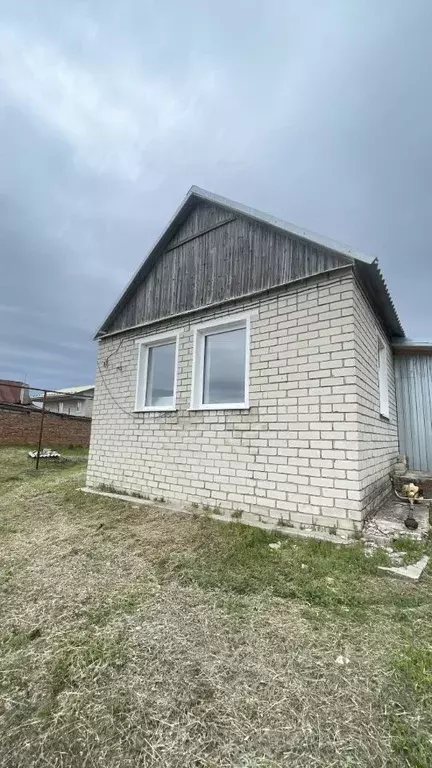 Дом в Саратовская область, Воскресенское муниципальное образование, с. ... - Фото 2