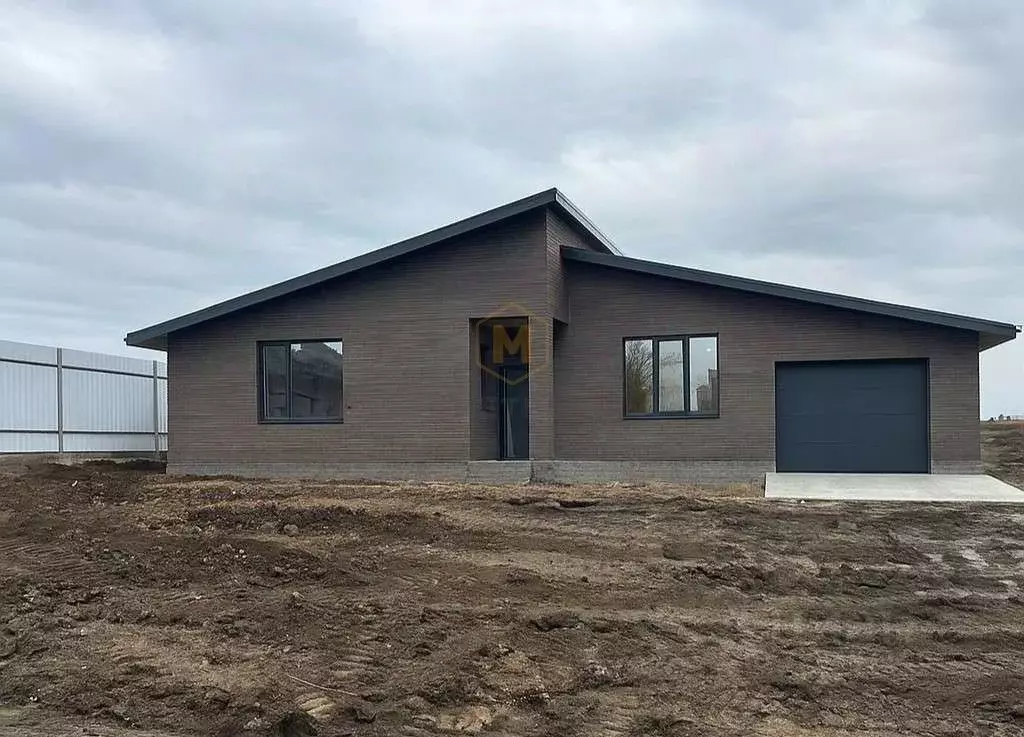 Дом в Белгородская область, Белгородский район, Дубовское с/пос, пос. ... - Фото 1