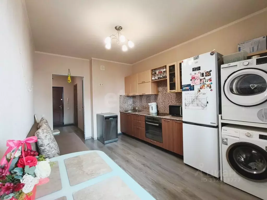 1-к кв. Тюменская область, Тюмень ул. Прокопия Артамонова, 8 (41.0 м) - Фото 1