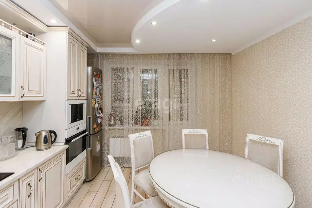 3-к кв. Тюменская область, Тюмень Кремлевская ул., 85к1 (90.0 м) - Фото 1