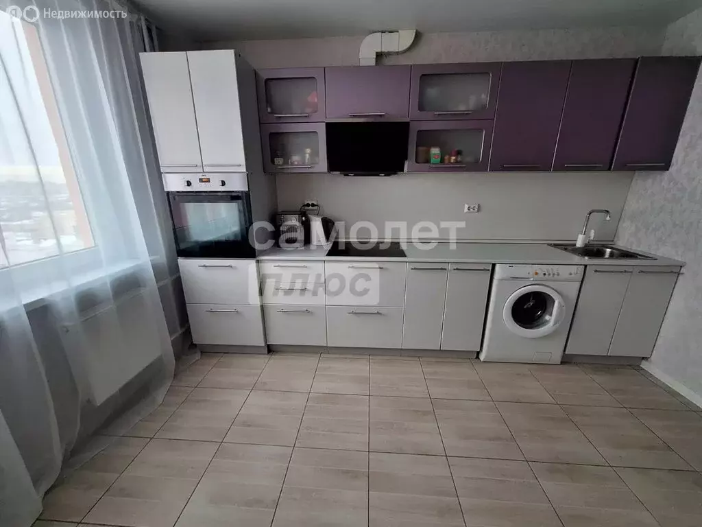 3-комнатная квартира: Киров, Чистопрудненская улица, 8 (74.7 м) - Фото 2