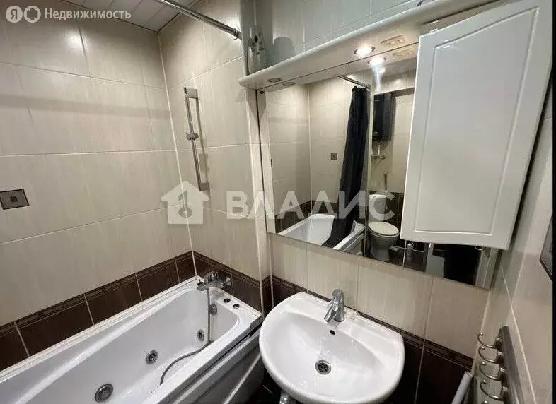 2-комнатная квартира: Санкт-Петербург, улица Коммуны, 61 (69 м) - Фото 2