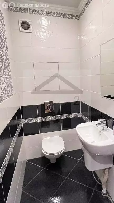 5-комнатная квартира: Абакан, улица Торосова, 15 (145 м) - Фото 0
