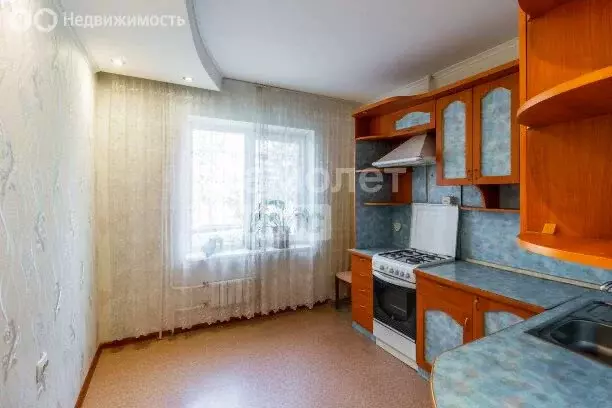 3-комнатная квартира: Омск, улица Рокоссовского, 6 (62 м) - Фото 1