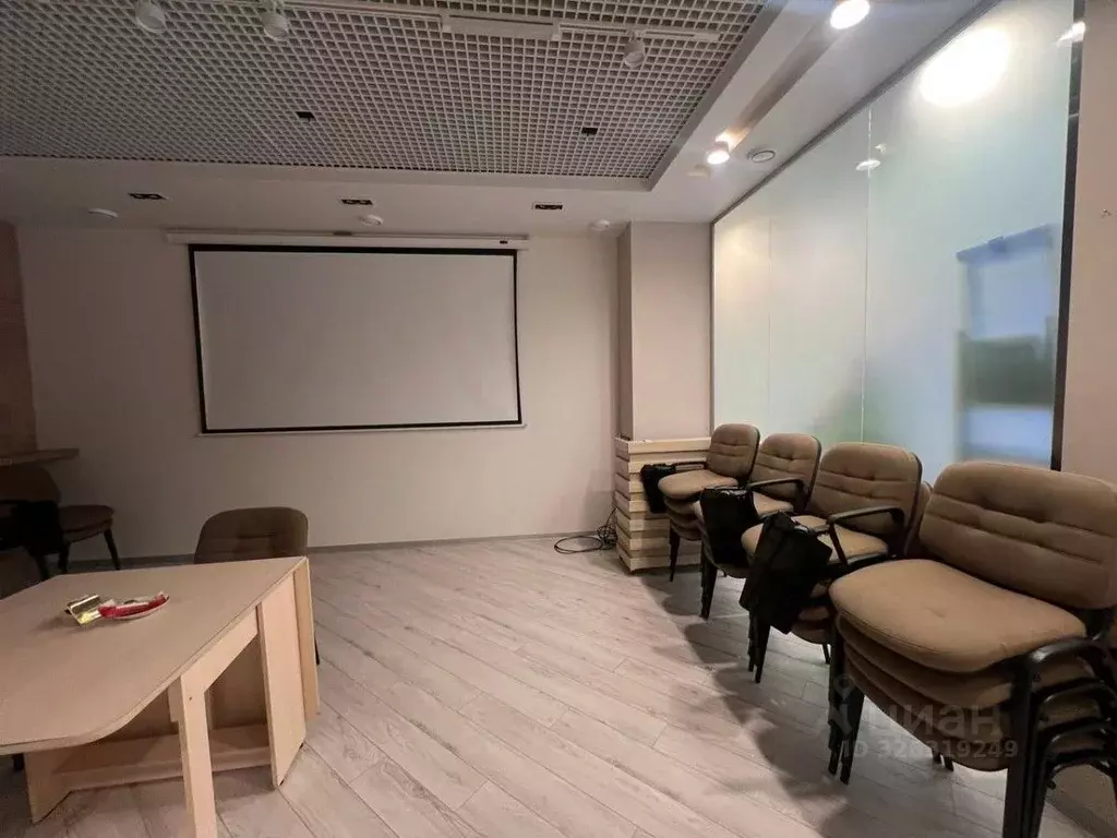 Помещение свободного назначения в Удмуртия, Ижевск ул. имени 50-летия ... - Фото 2