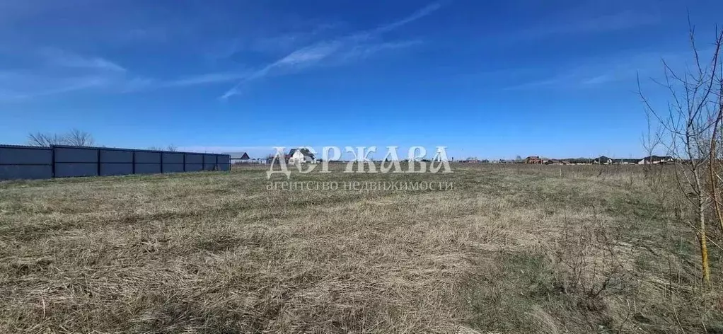 Участок в Белгородская область, Старооскольский городской округ, с. ... - Фото 1