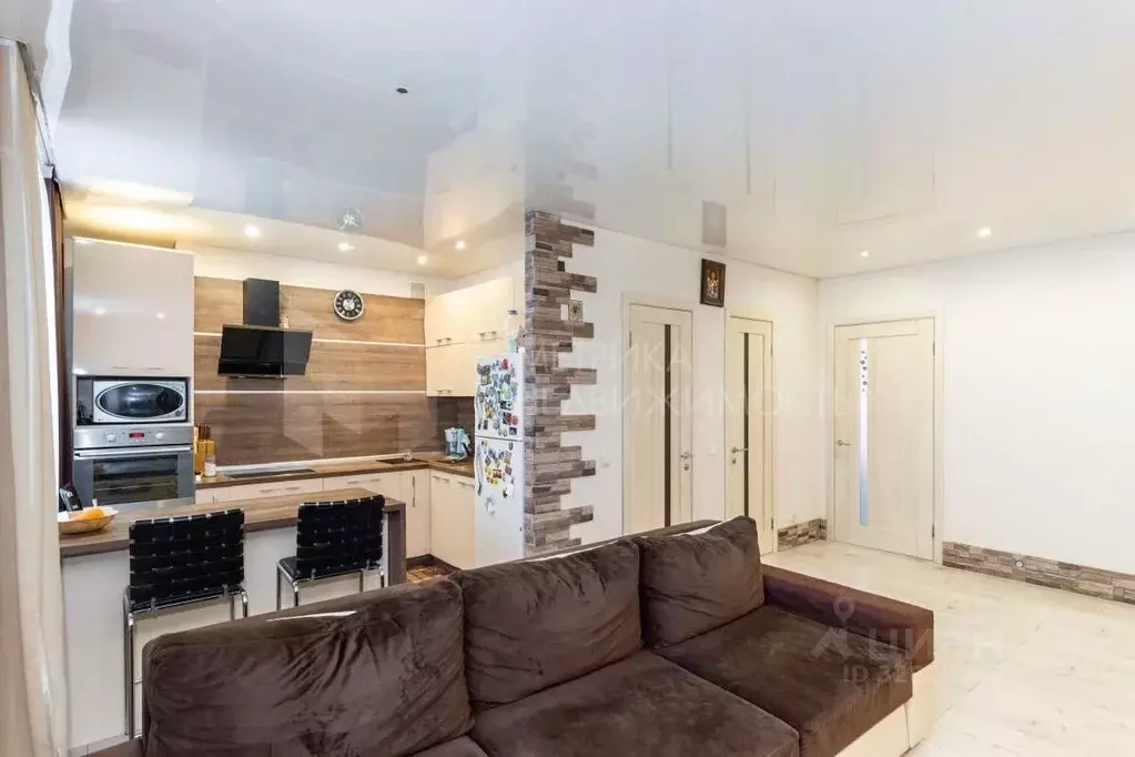 2-к кв. Тюменская область, Тюмень ул. Николая Ростовцева, 2 (73.0 м) - Фото 1