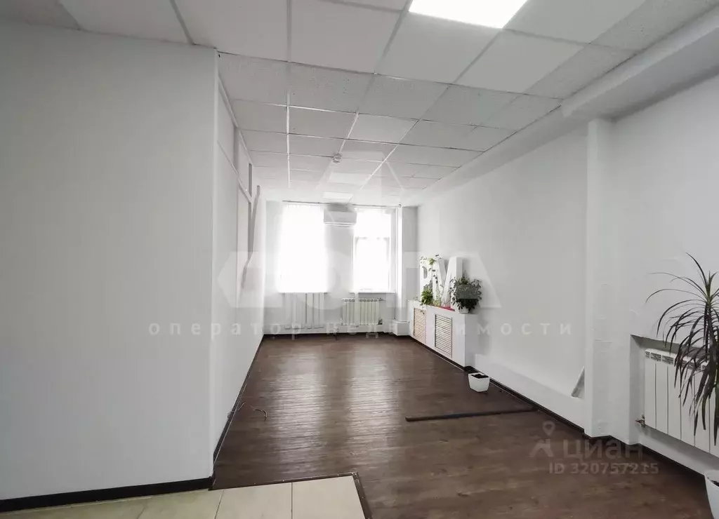 Офис в Омская область, Омск ул. Декабристов, 45 (68 м) - Фото 1