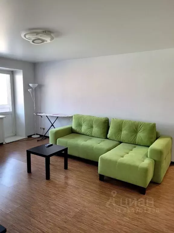 3-к кв. Красноярский край, Красноярск ул. Ленина, 102 (56.4 м) - Фото 0