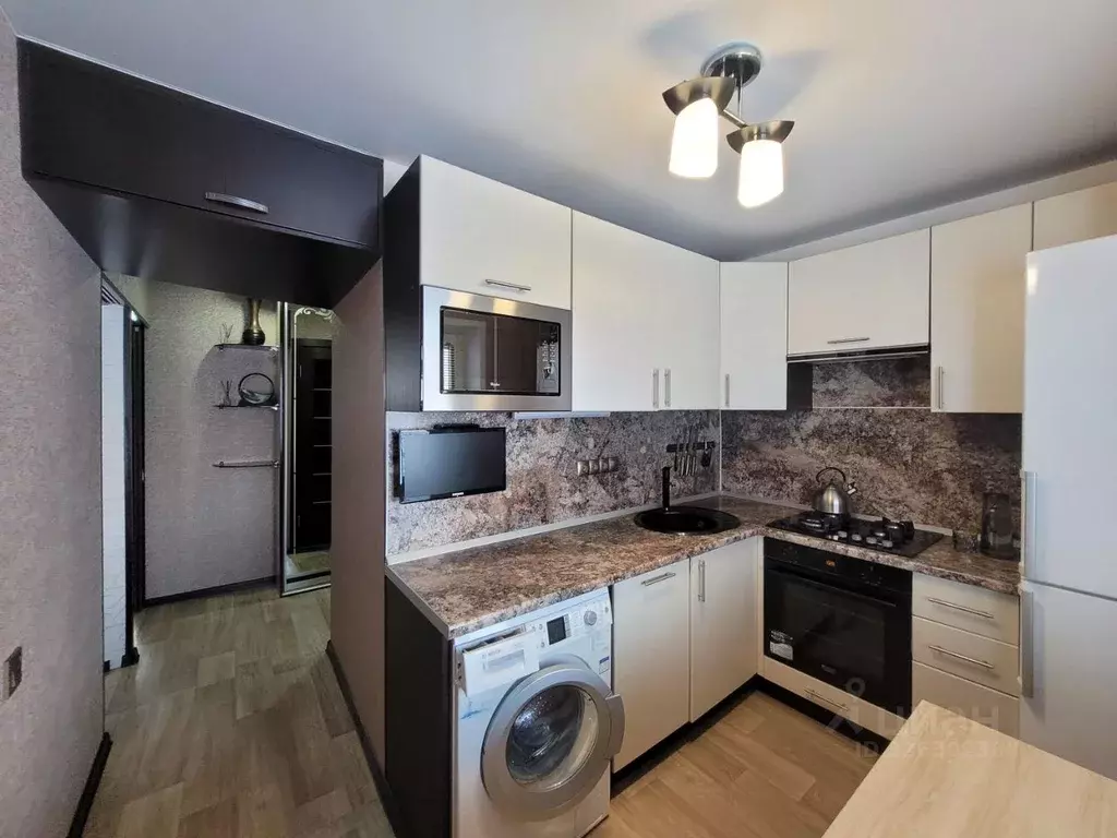 2-к кв. Омская область, Омск Входной мкр, 32 (44.9 м) - Фото 1