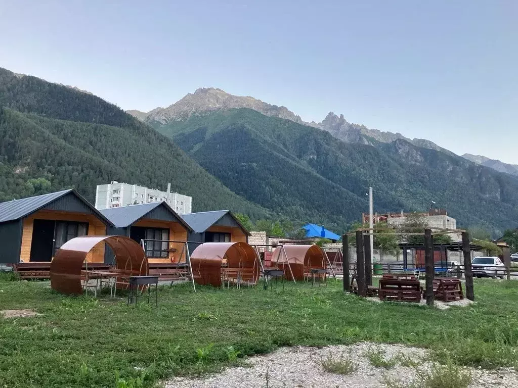 Дом в Карачаево-Черкесия, Теберда Карачаевский городской округ, ул. ... - Фото 1