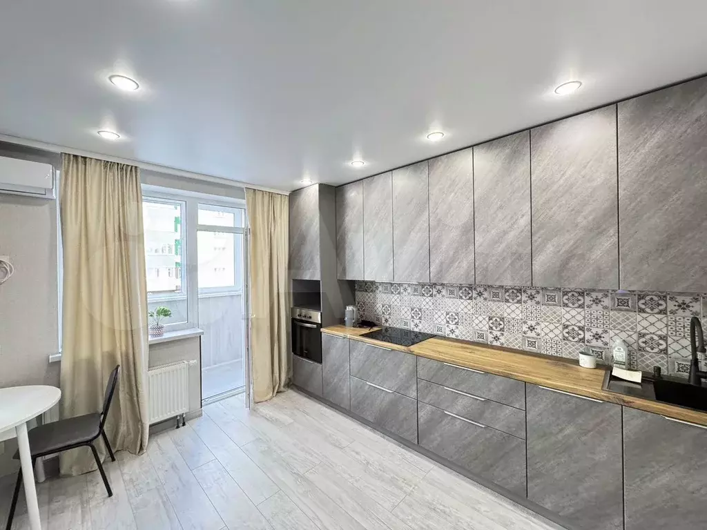 1-к. квартира, 40 м, 2/25 эт. - Фото 0