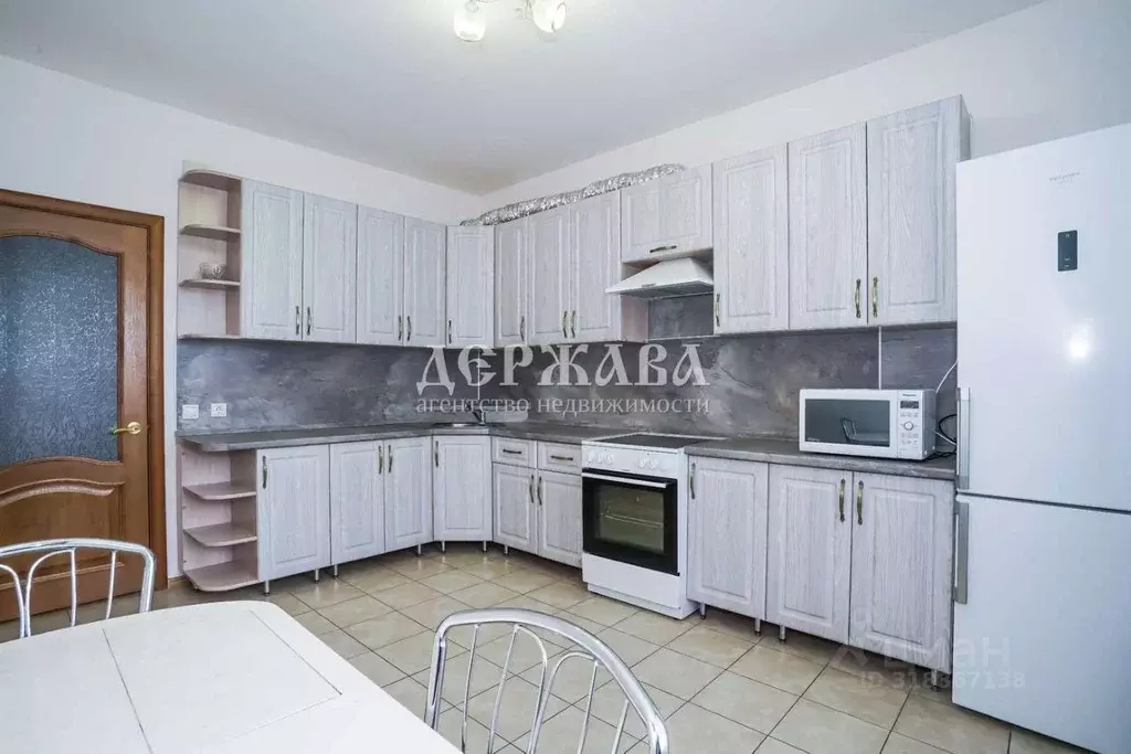 3-к кв. Белгородская область, Старый Оскол Степной мкр, 28 (99.4 м) - Фото 1