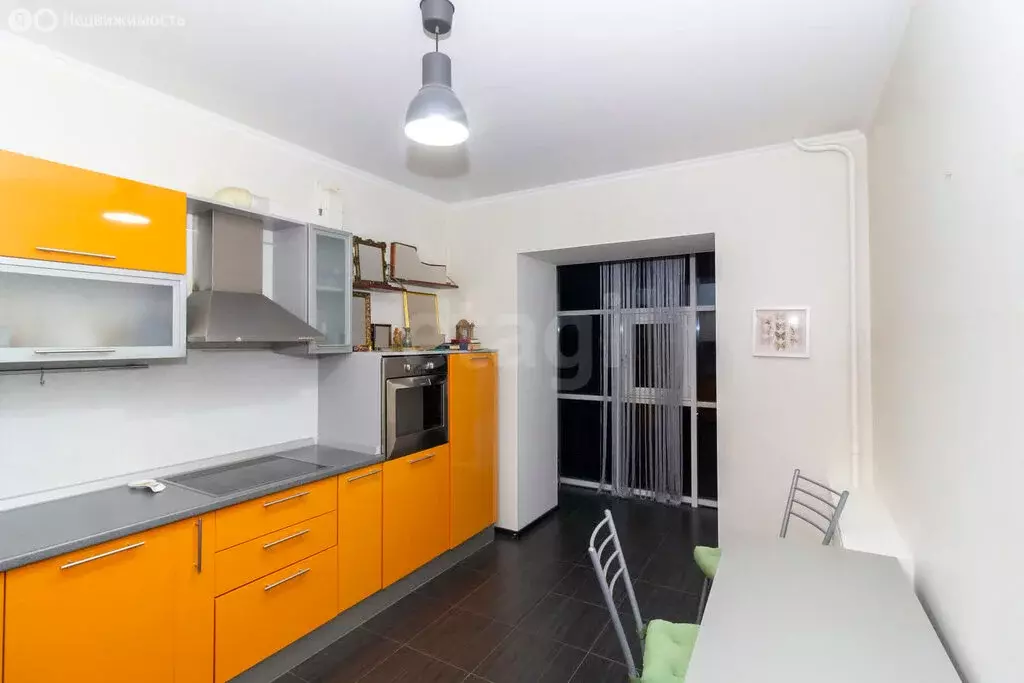 3-комнатная квартира: Тюмень, улица Московский Тракт, 87 (73 м) - Фото 1