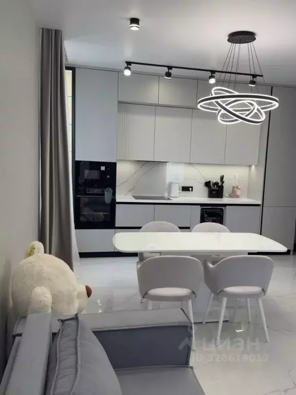 2-к кв. Крым, Симферополь ул. Воровского, 24Б (67.0 м) - Фото 1