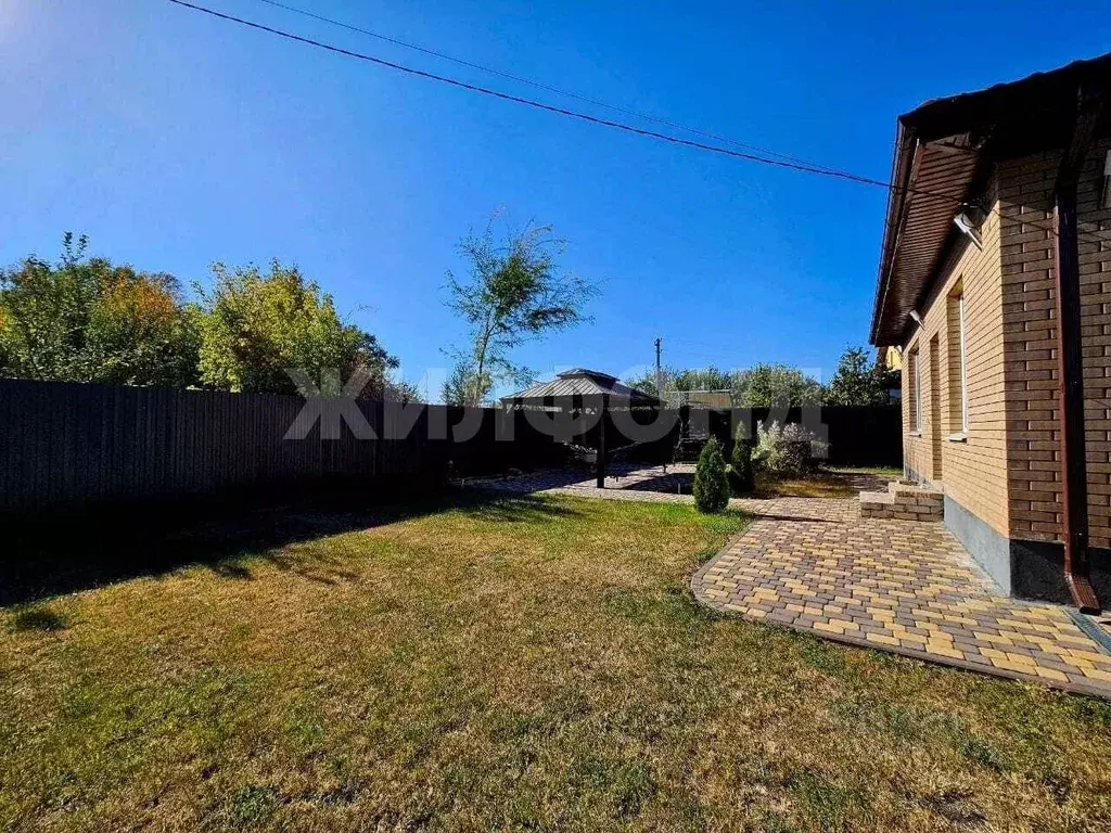 Дом в Воронежская область, с. Новая Усмань ул. Краснознаменная (120 м) - Фото 1