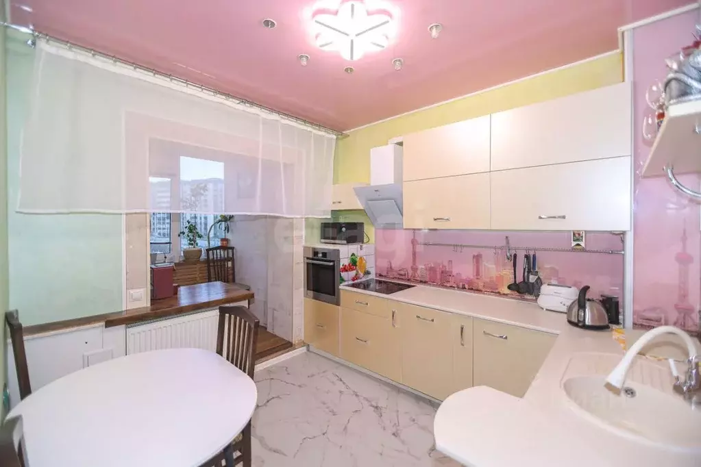 2-к кв. Ханты-Мансийский АО, Сургут Игоря Киртбая ул., 9 (60.2 м) - Фото 1