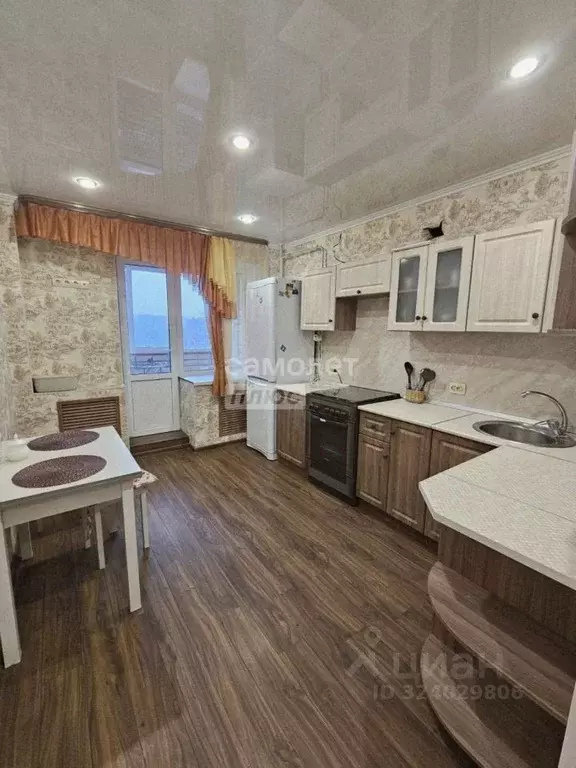 1-к кв. Брянская область, Брянск Белобережская ул., 22 (39.7 м) - Фото 1