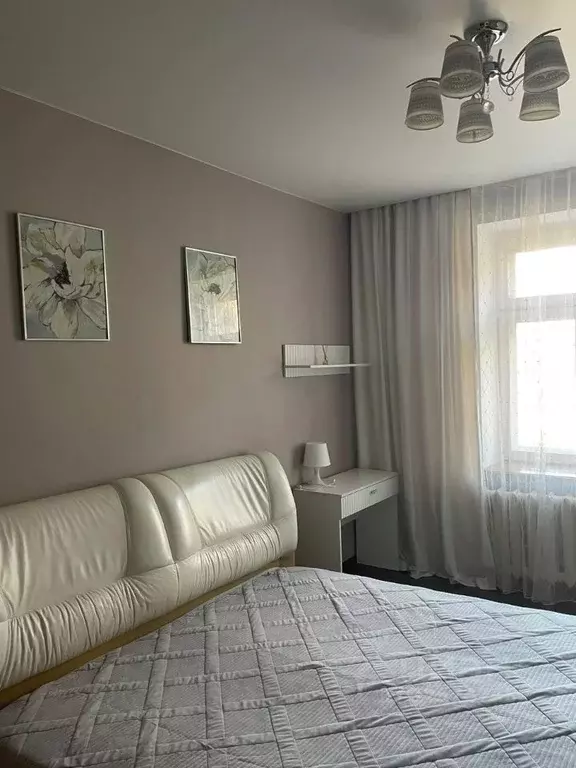 3-к кв. Омская область, Омск Братская ул., 19 (90.6 м) - Фото 1