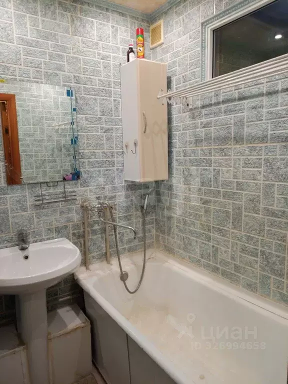 4-к кв. Татарстан, Альметьевск ул. Гафиатуллина, 9 (60.2 м) - Фото 1