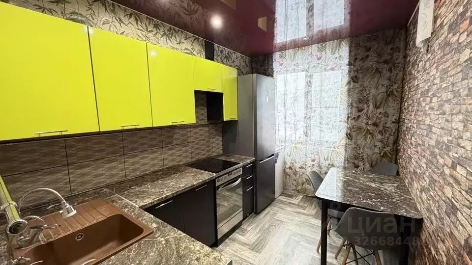 3-к кв. Кемеровская область, Новокузнецк Новобайдаевский мкр, ул. ... - Фото 1