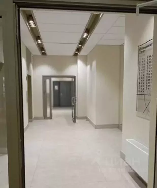 Гараж в Свердловская область, Екатеринбург ул. Азина, 25 (14 м) - Фото 1