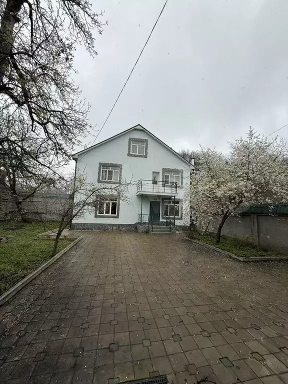 Дом 303,8 м на участке 6,5 сот. - Фото 0